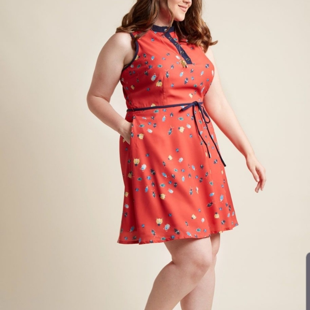 Modcloth field questions in bugs Sz XL